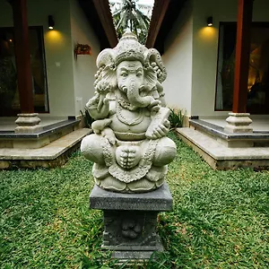 Parthi Puri Guest house